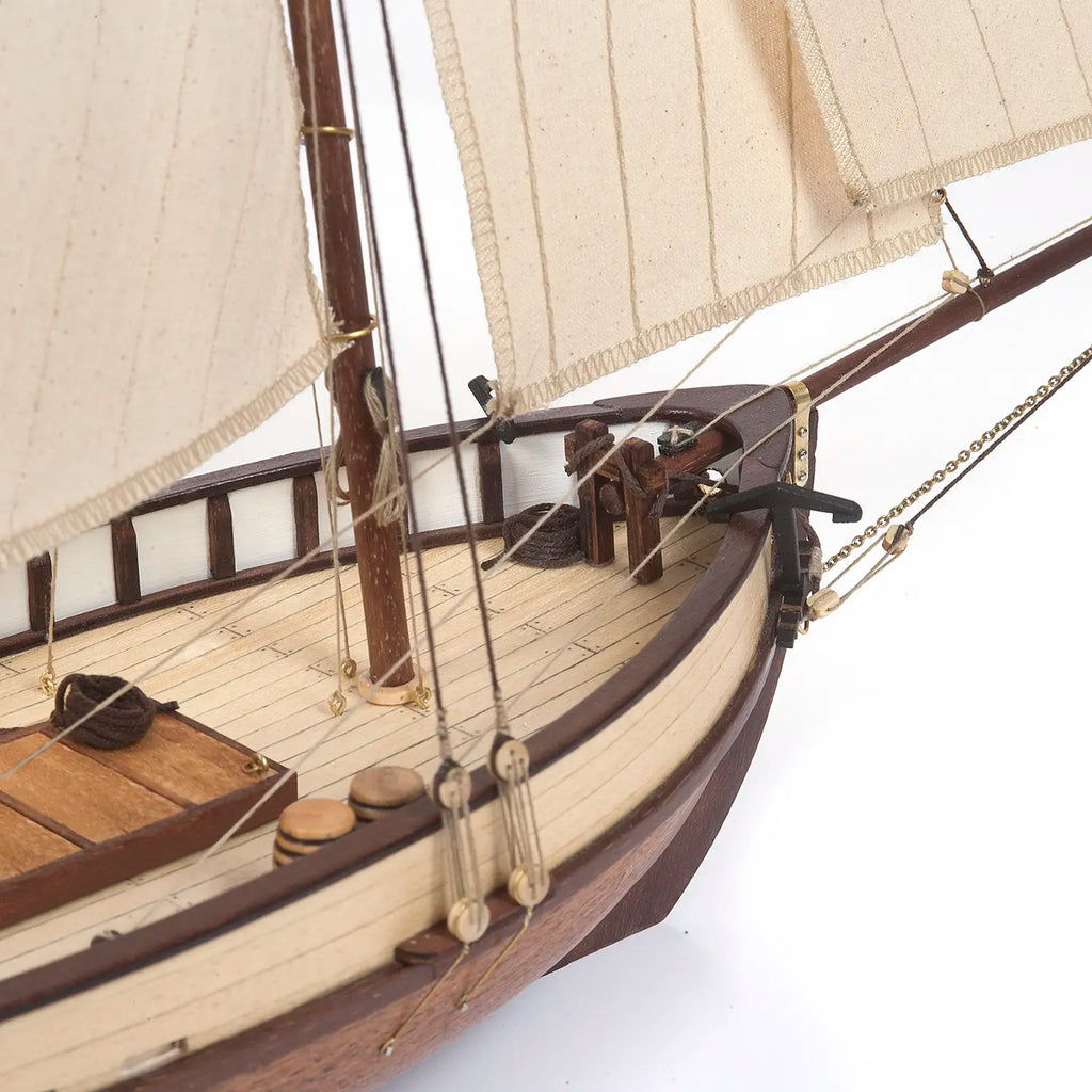 Maqueta de barco de madera iniciación Polaris