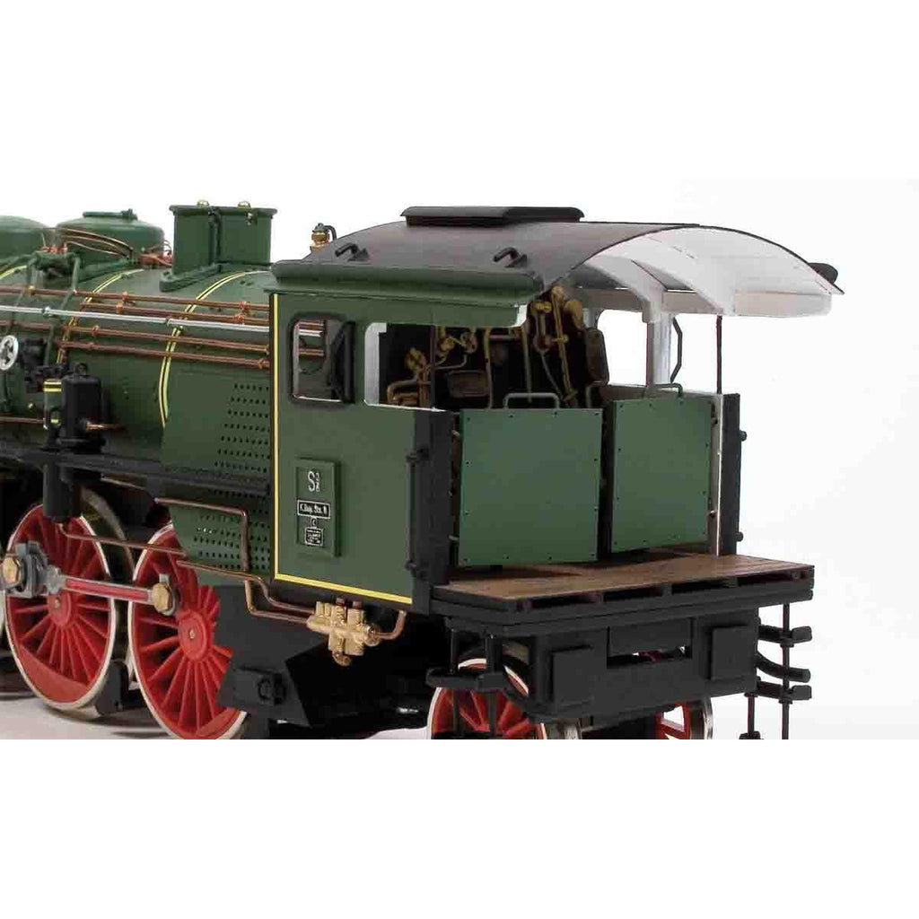 Maqueta de tren S3/6 BR-18 de madera y metal