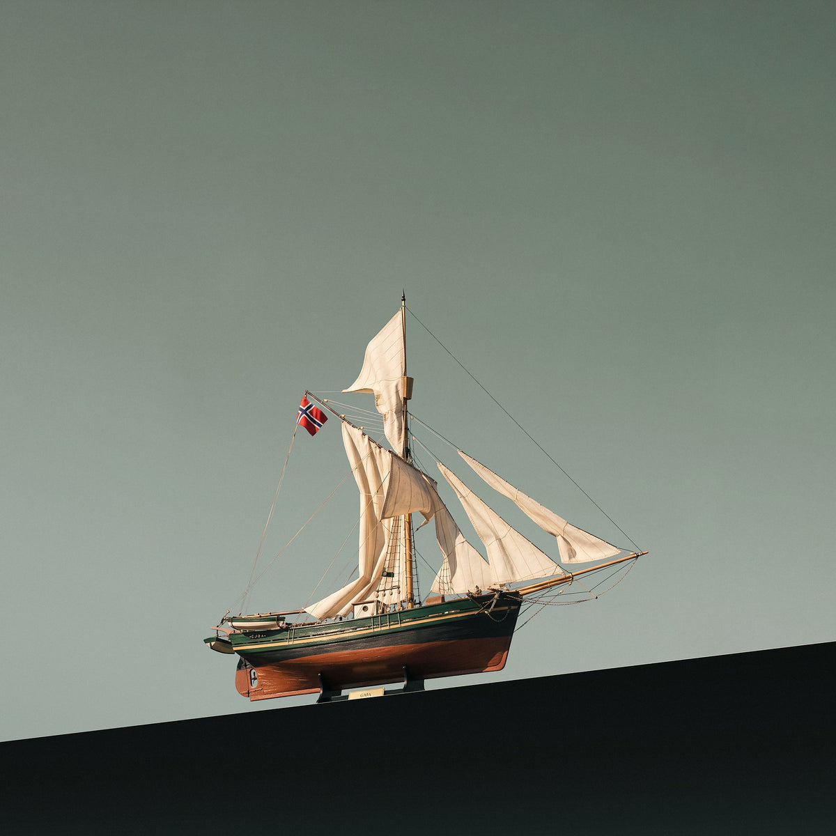 Maqueta del Gjøa: barco de Amundsen a escala 1:45