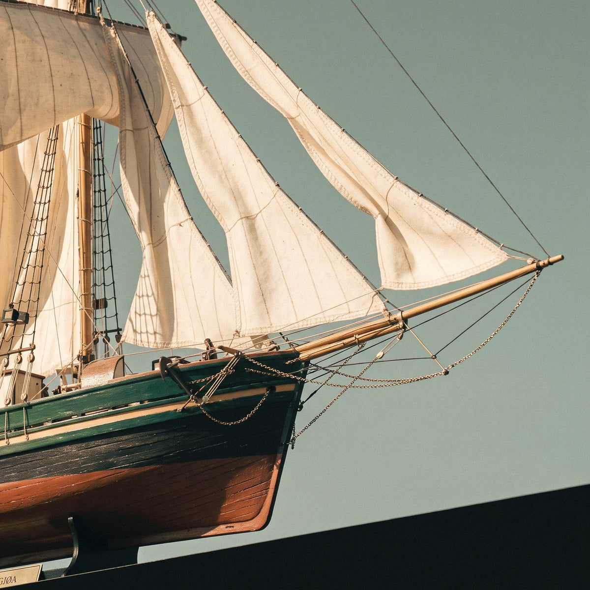 Gjøa Model Ship: Amundsen's Arctic Vessel at 1:45 scale