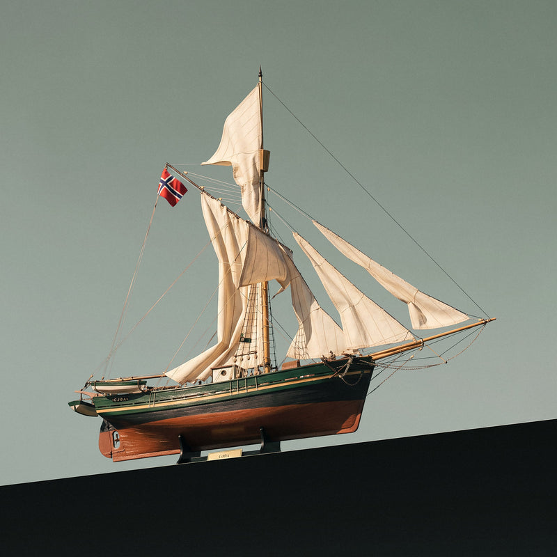 Maquette du Gjøa : le navire d'Amundsen à l'échelle 1:45