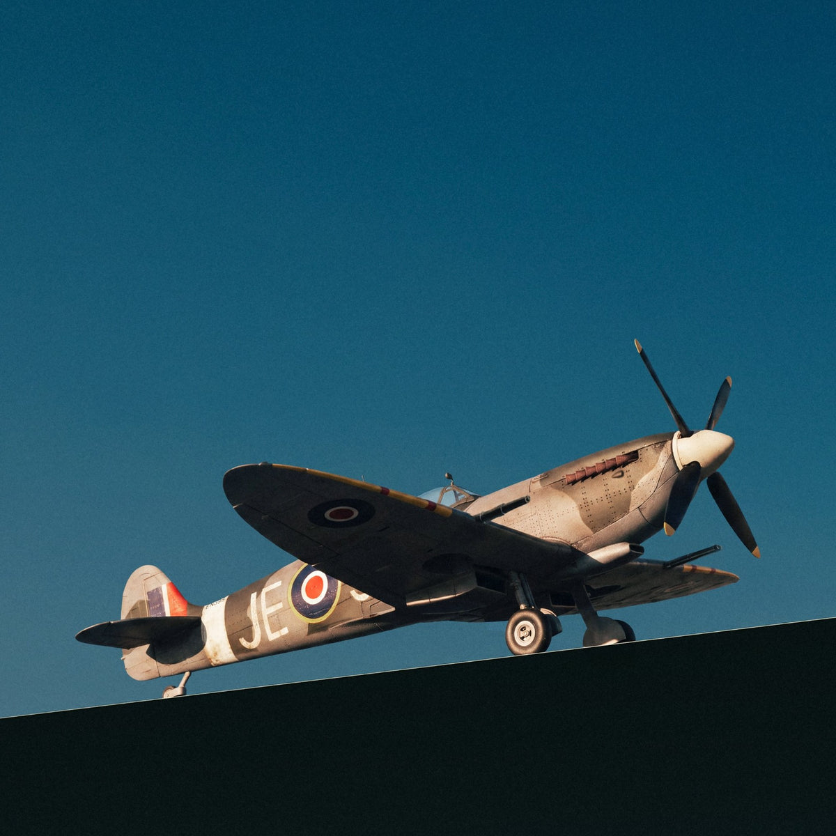 Supermarine Spitfire Mk IXc EN398 Aircraft Model – World War II – 1/24 Scale