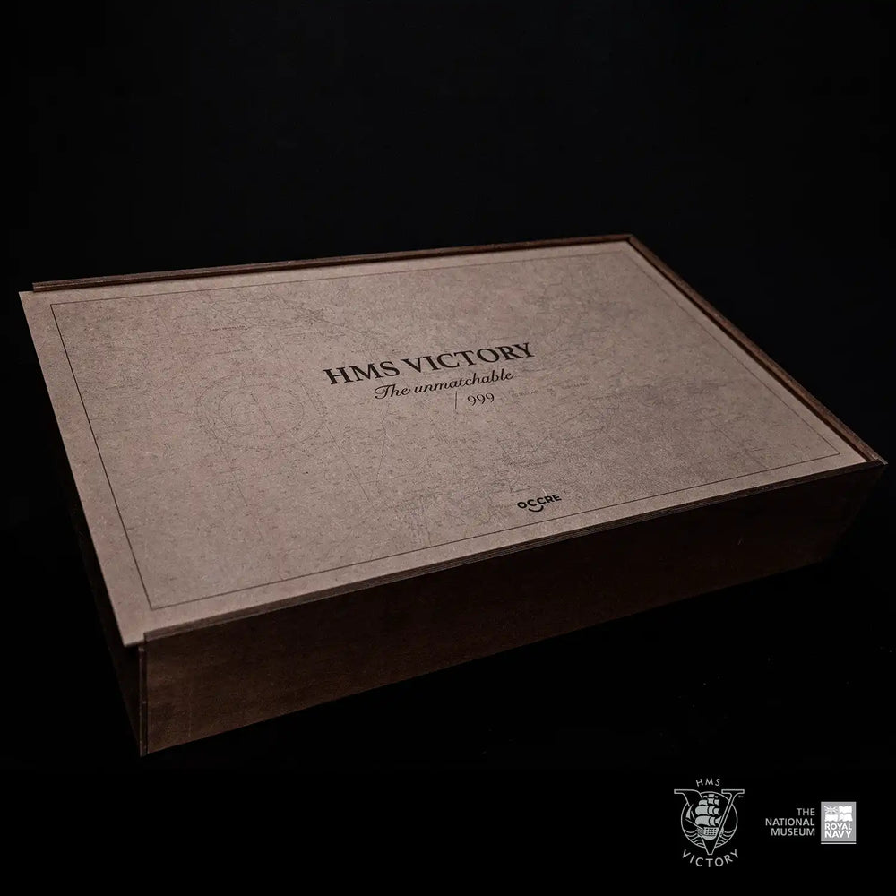 Caja de madera numerada HMS Victory