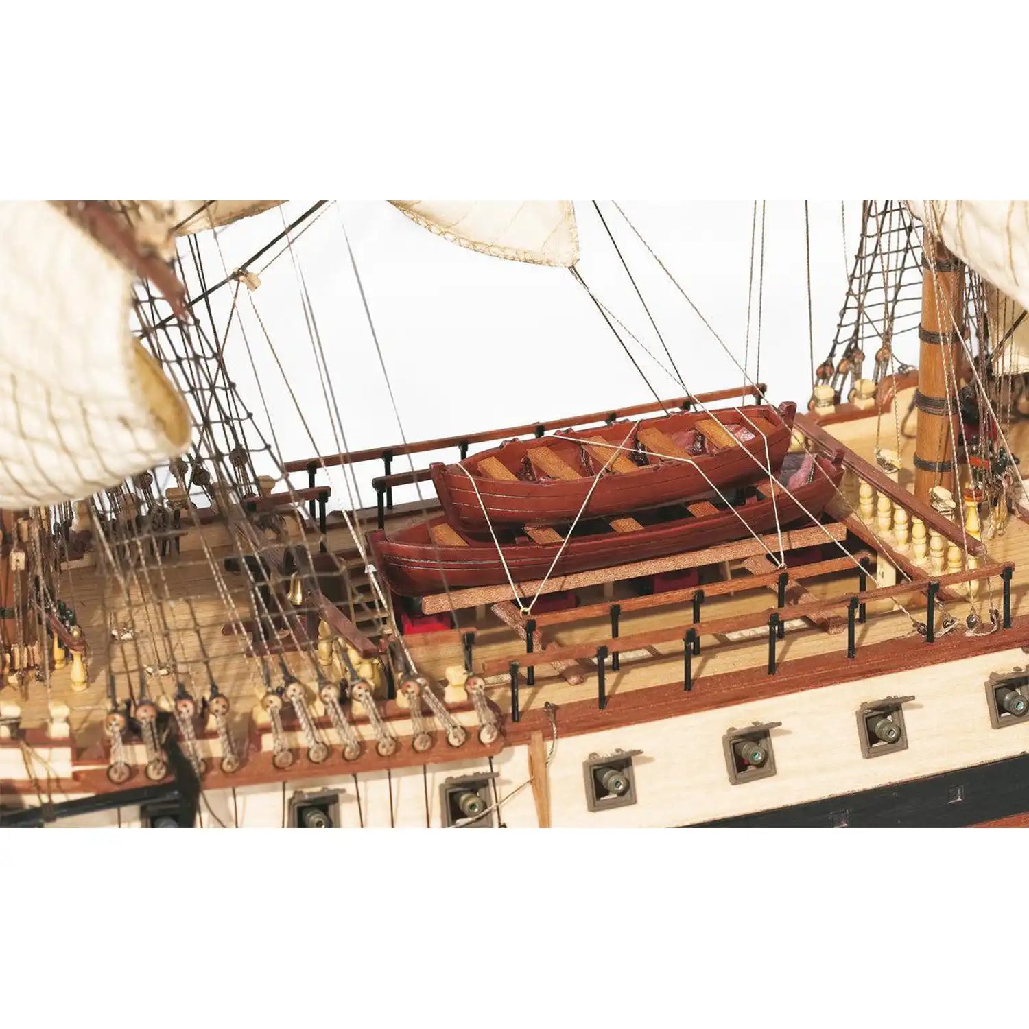 Maqueta de barco de madera Diana