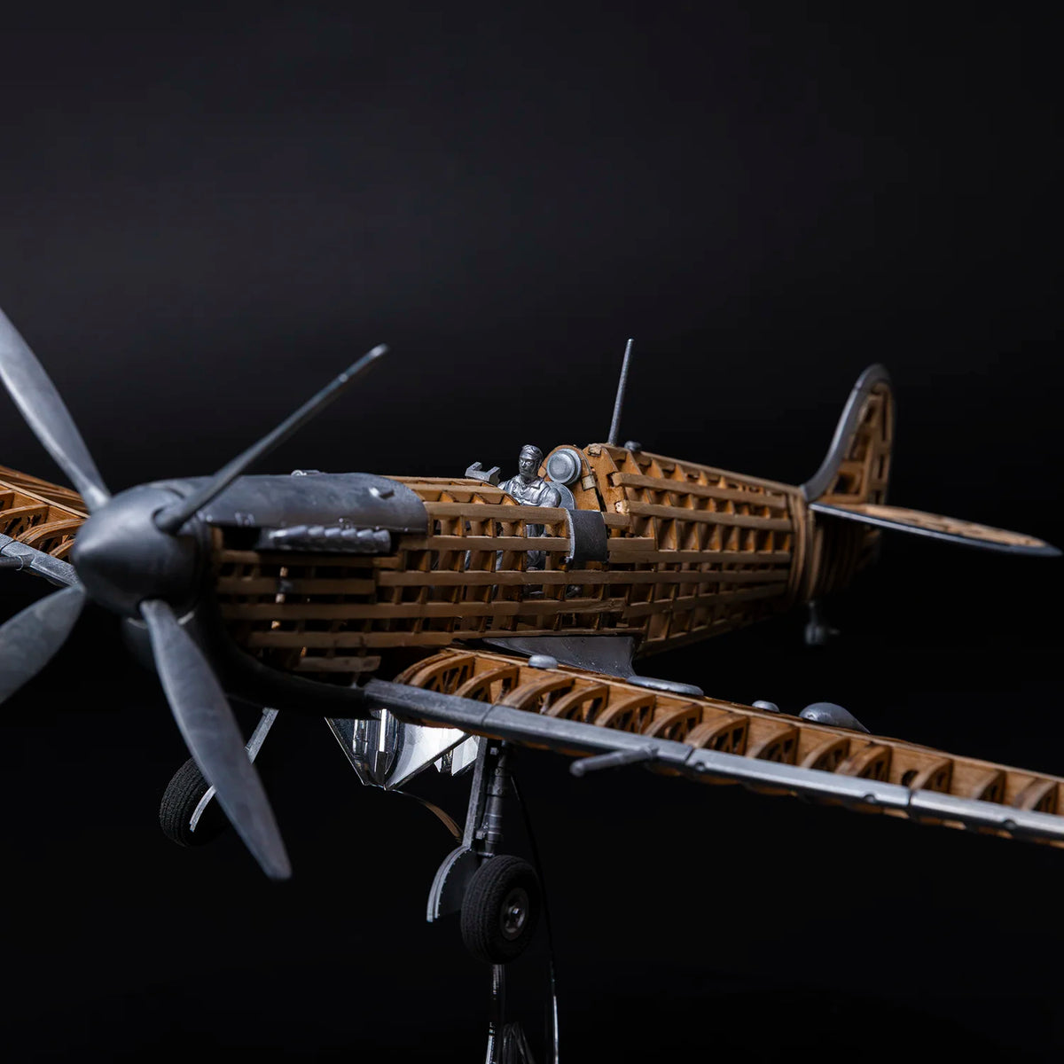 Supermarine Spitfire Mk IXc EN398 Aircraft Model – Second World War – 1/24 Scale