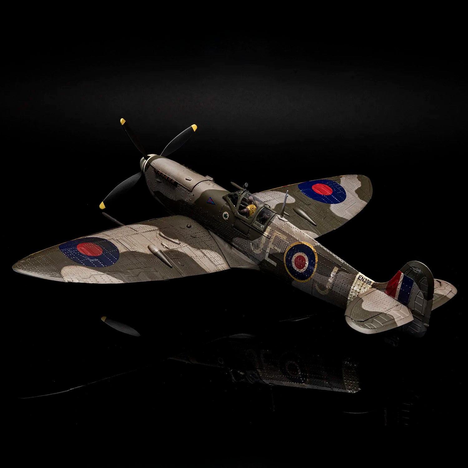 Supermarine Spitfire Mk IXc EN398 Aircraft Model – World War II – 1/24 Scale