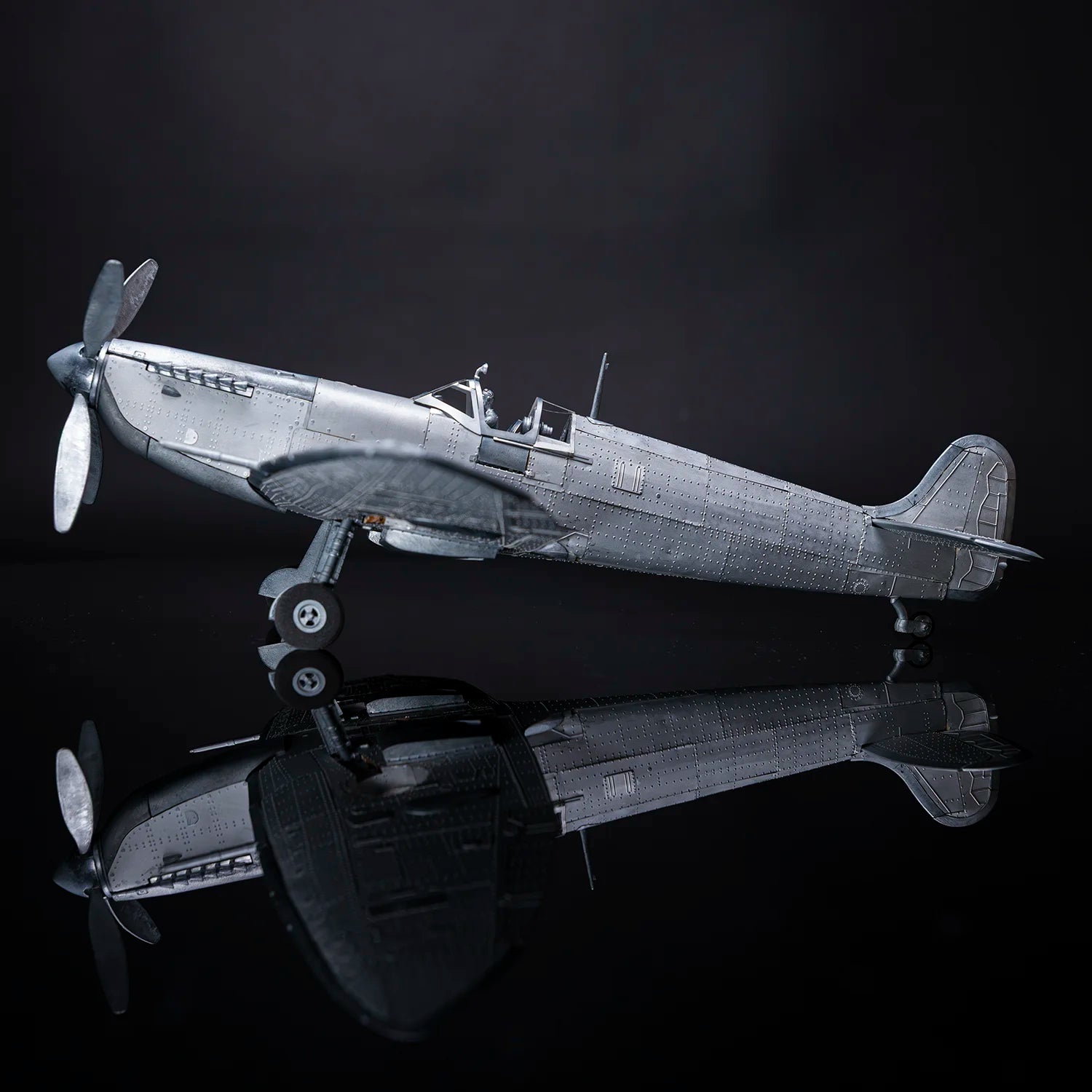 Supermarine Spitfire Mk IXc EN398 Aircraft Model – World War II – 1/24 Scale