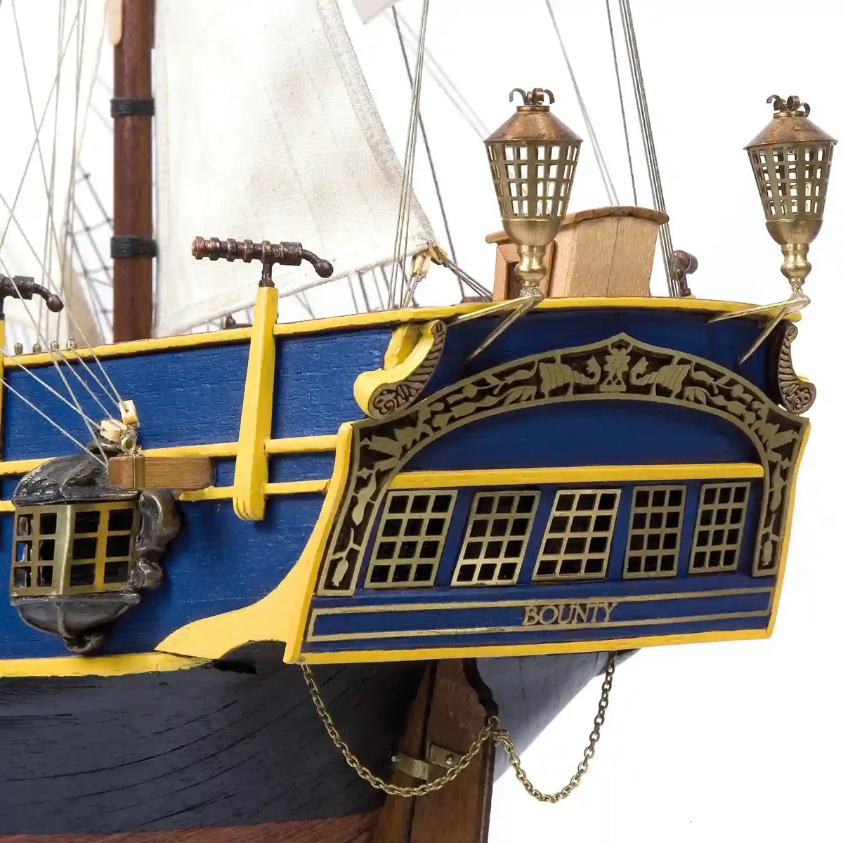 Maqueta de barco de madera HMS Bounty