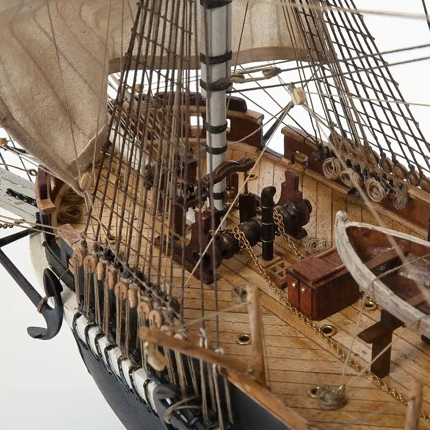 Maqueta de barco de madera HMS Terror
