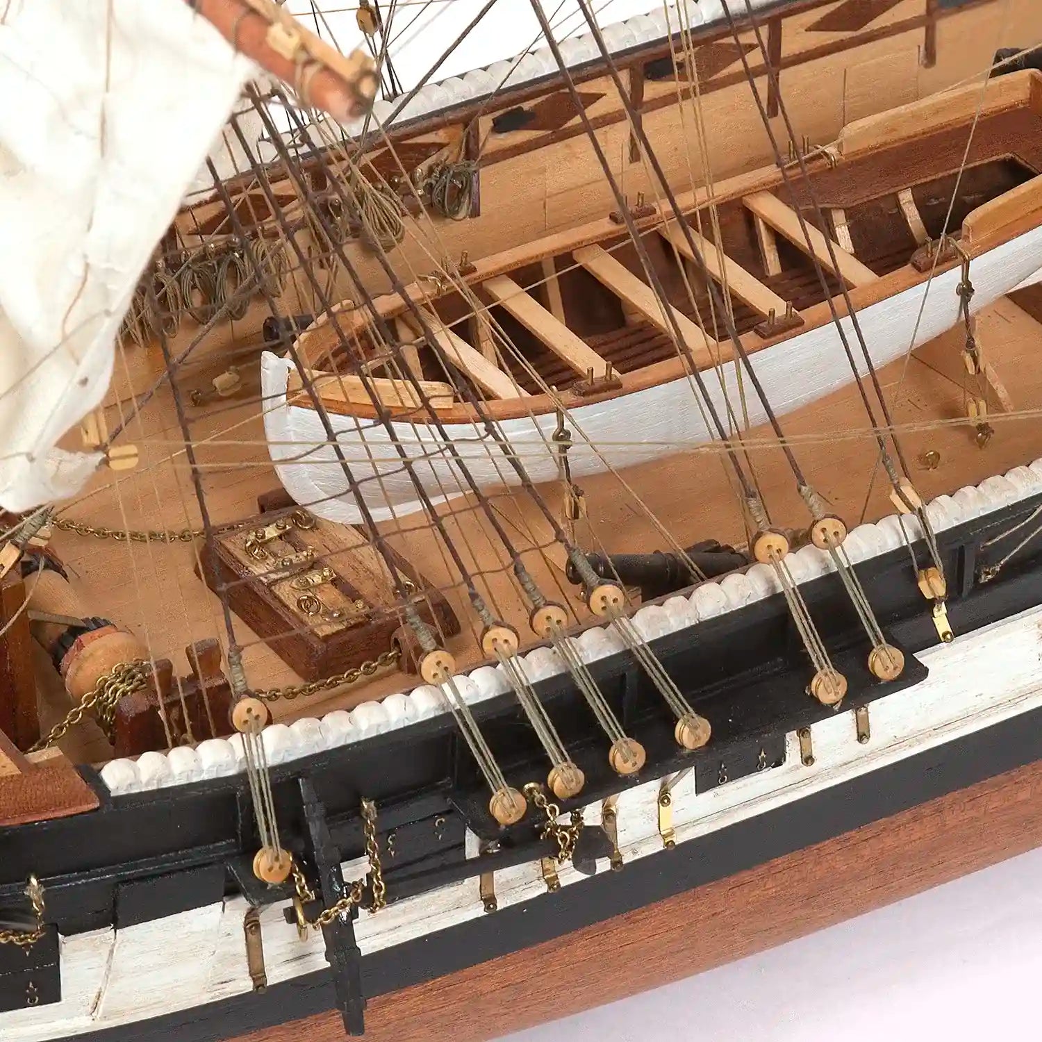 Maqueta de barco de madera HMS Beagle
