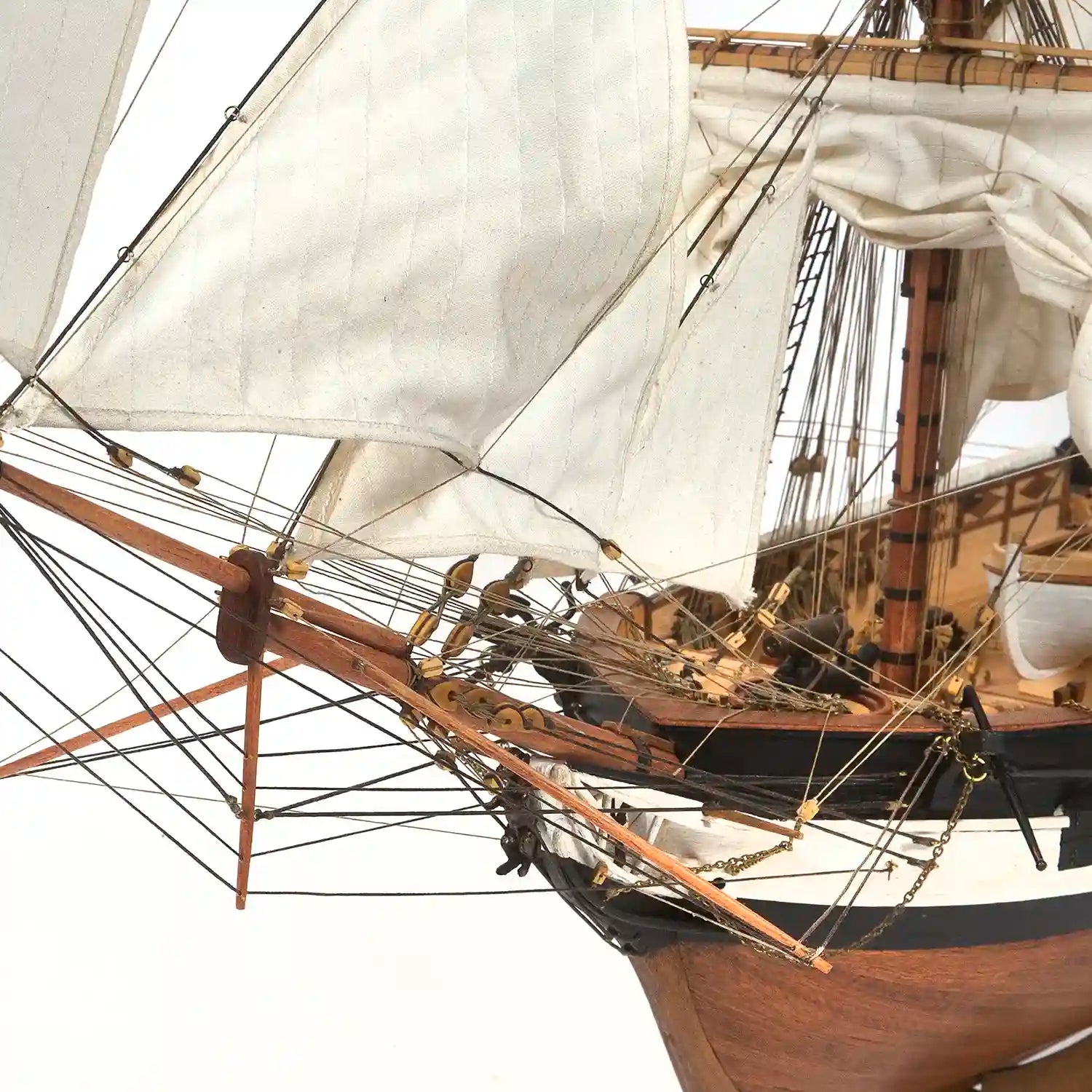 Maqueta de barco de madera HMS Beagle