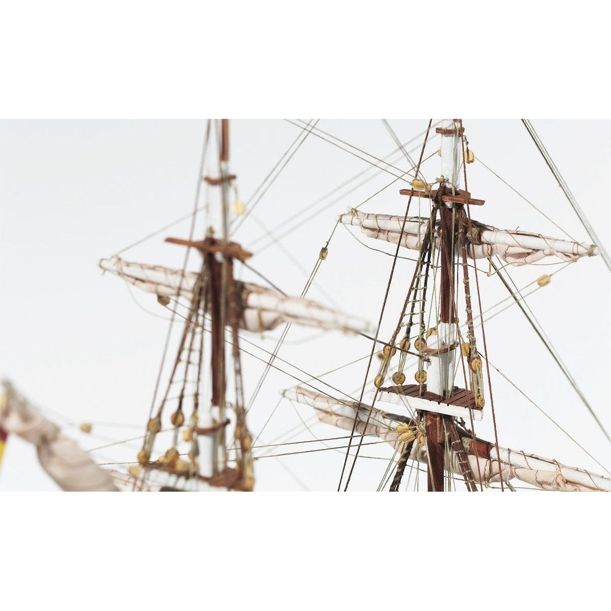 Maqueta de barco de madera Aurora
