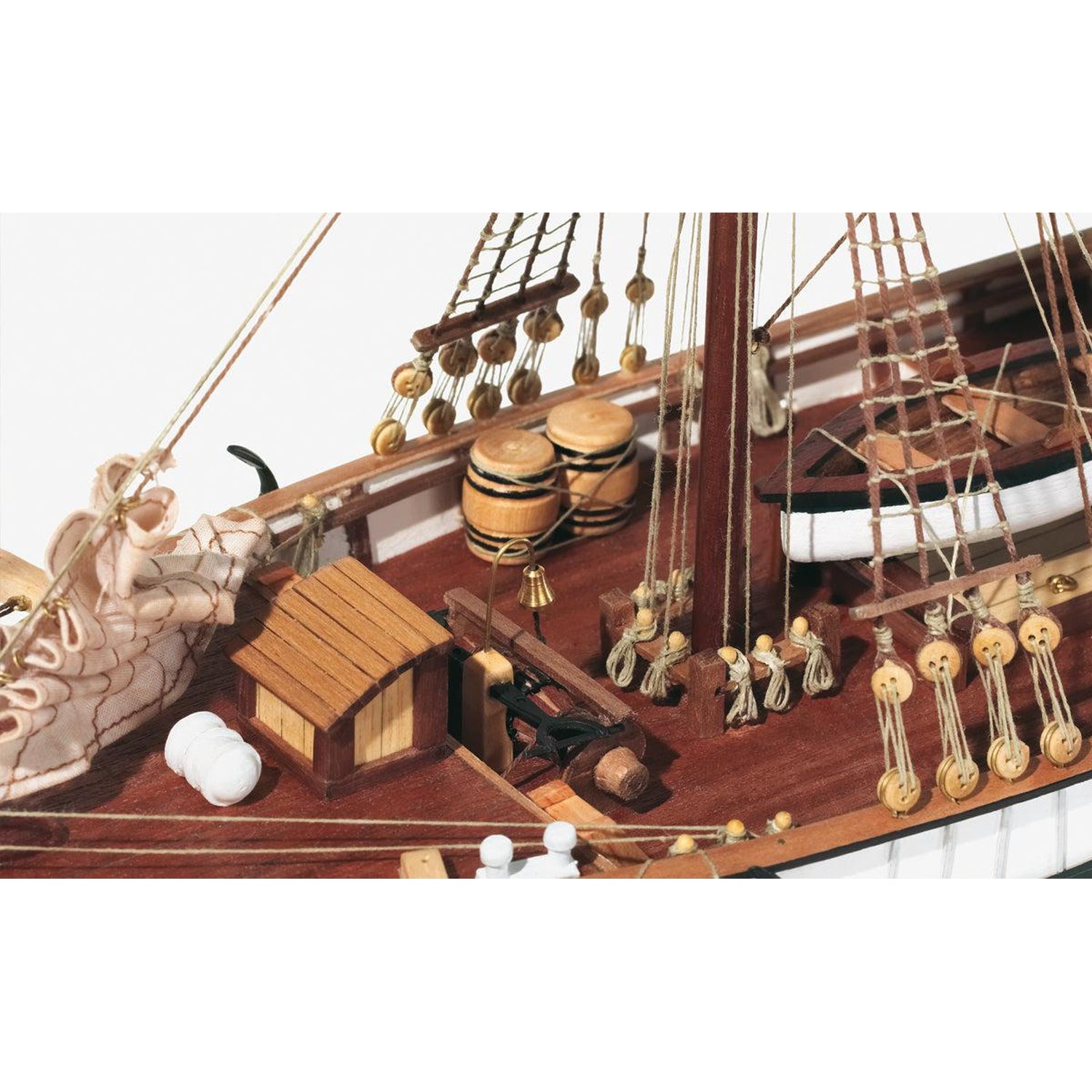 Maqueta de barco de madera Aurora